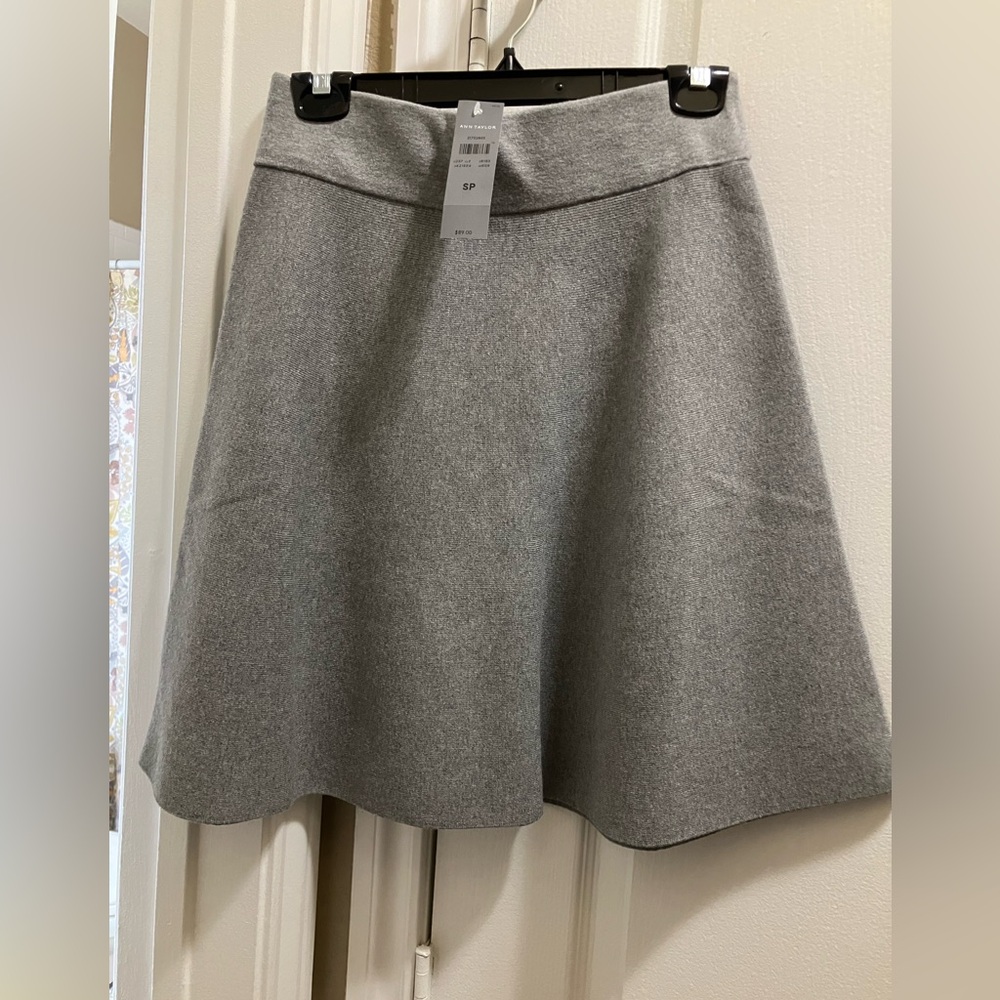 Ann Taylor Small Petite super soft wool pull on skirt.

New with tags $89